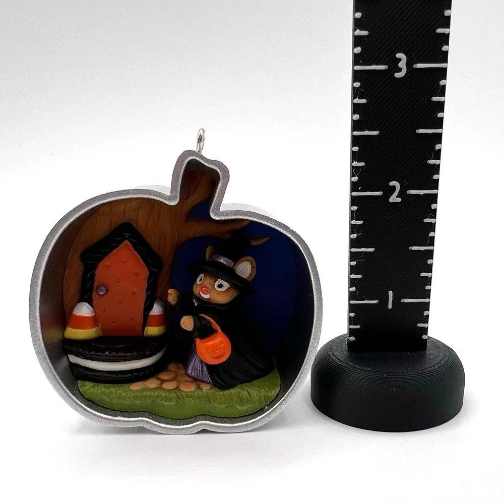 Hallmark Cookie Cutter Halloween 2015 Witch Mouse Candy Corn Pumpkin Ornament